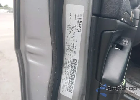 2016 Jeep Grand Cherokee Limited z USA, uszkodzony, nr VIN 1C4RJEBG8GC409464